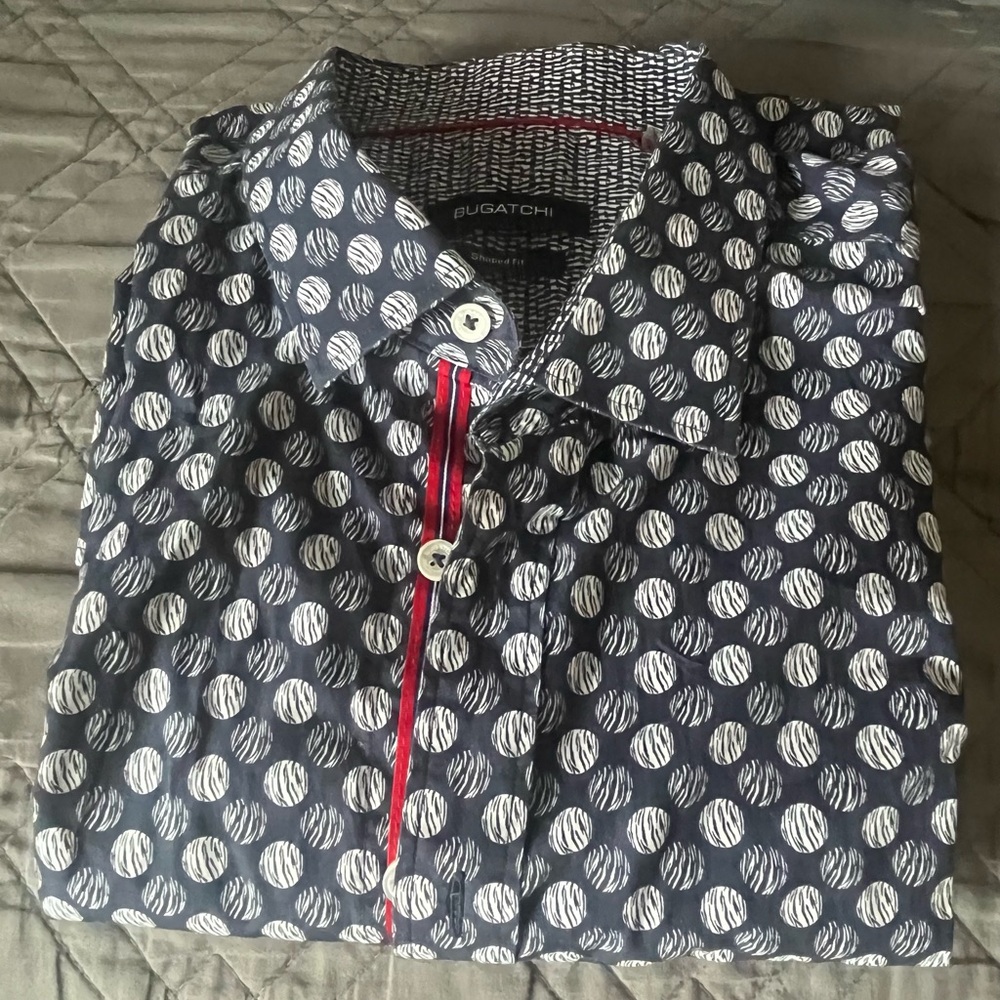 Bugatchi Men's Blue and White Circle Print Shirt. Shape fit. 100% cotton